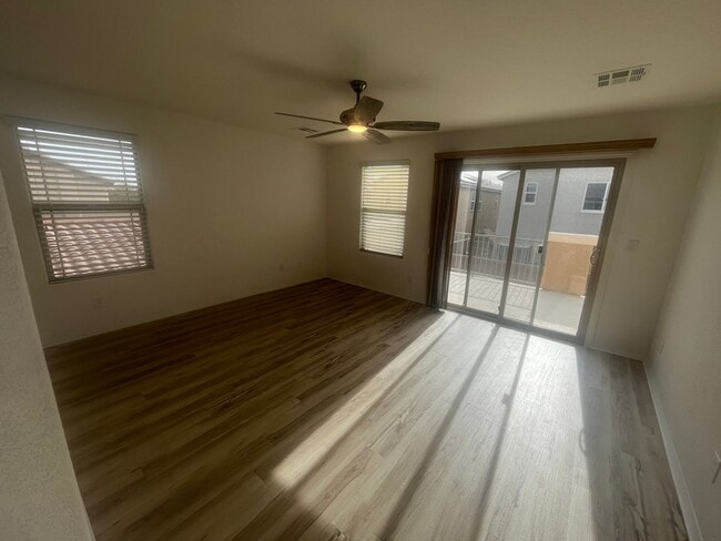 Building Photo - 2 Story-Single Family Home Located in Providence