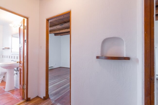 Building Photo - Santa Fe Traditional Home