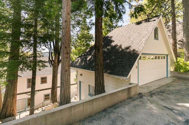 Building Photo - 244 John Muir Rd