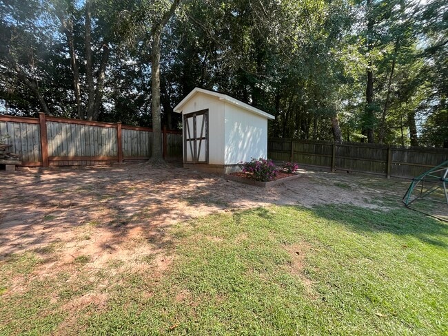 Building Photo - 107 Vanessa Dr