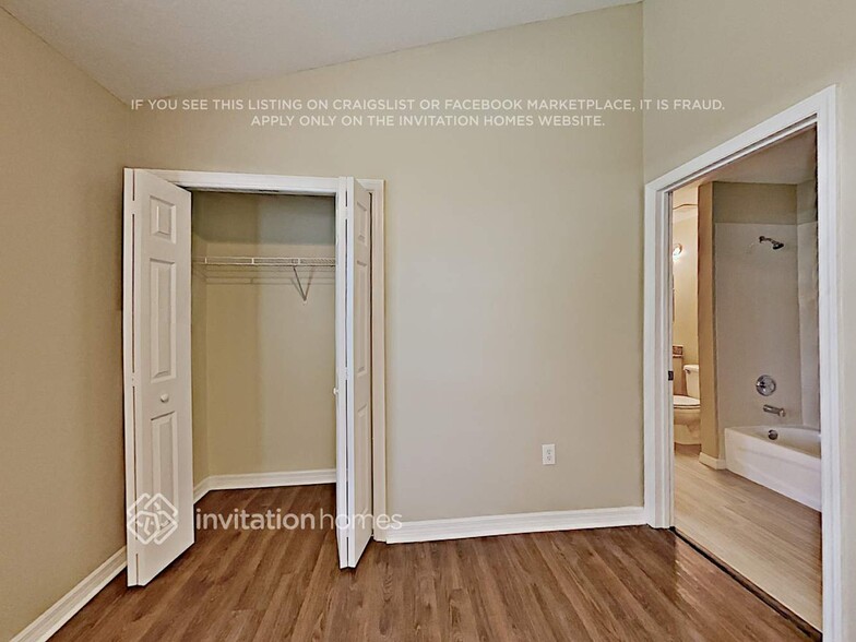 Building Photo - 6425 Barberry Ct