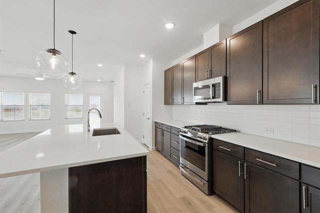 Building Photo - 2238 Maple Rdg Dr