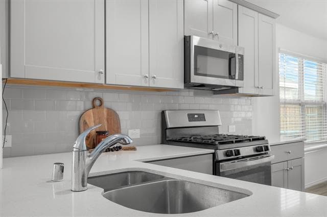 Building Photo - 2332 Rosaline Dr