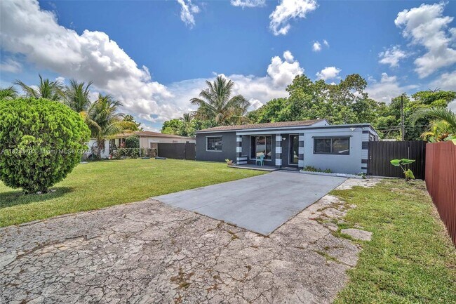 Building Photo - 14600 NW 11th Ct