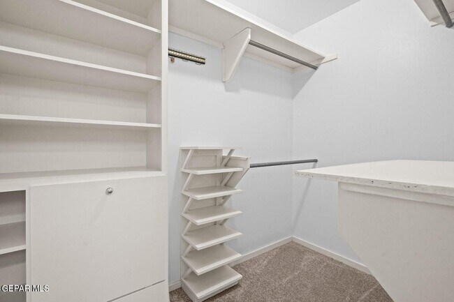 Building Photo - 528 Stonebluff Rd