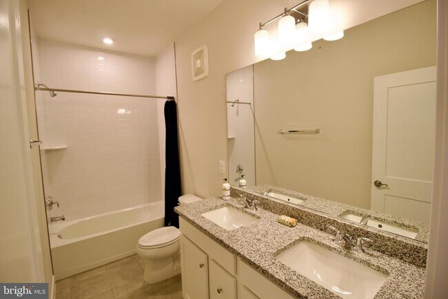 Building Photo - 4619 Olivine Dr