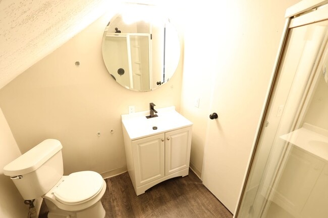 Building Photo - 1453 Woodbirch Ave