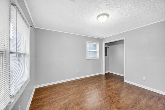 Building Photo - Welcome to your renovated 3-bed, 2-bath gem in scenic Gaffney, SC! $1,450/mo rent