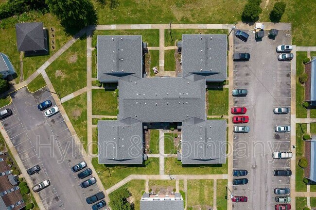 Building Photo - 3516 E Richmond Rd