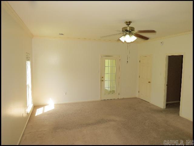Building Photo - 5 Robyn Ln