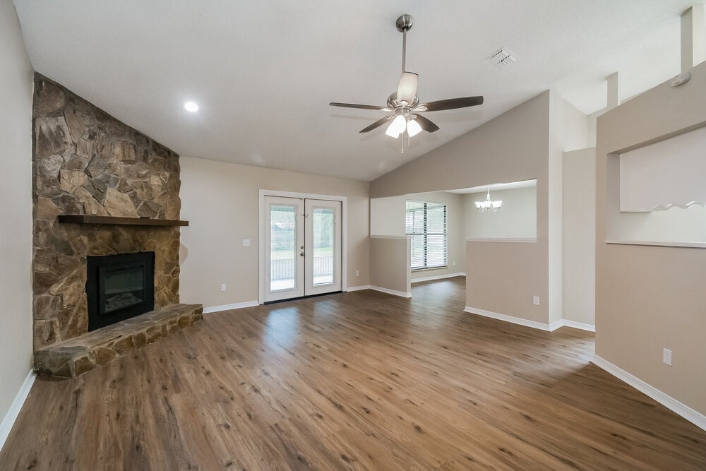 Building Photo - 2215 Botany St