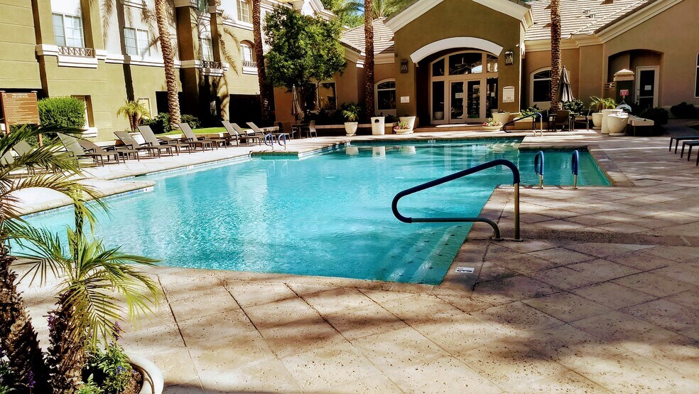 Building Photo - 4455 E Paradise Village Pky S