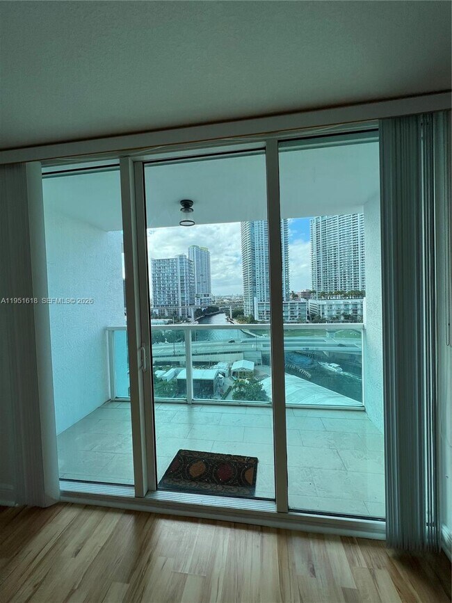 Building Photo - 31 SE 5th St