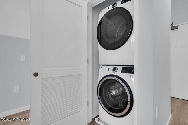 Building Photo - 1150 Kingsley St