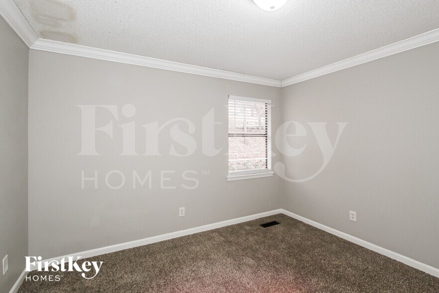 Building Photo - 1312 Whirlaway Cir