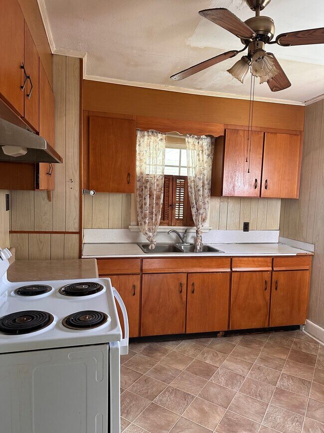 Building Photo - RENTAL HOME 2BD/1BTH