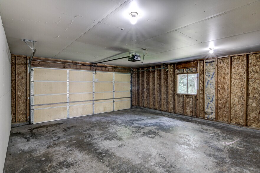 Building Photo - 1008 Dutchman Dr