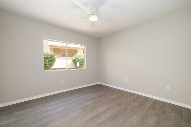 Building Photo - 10410 N Cave Creek Rd