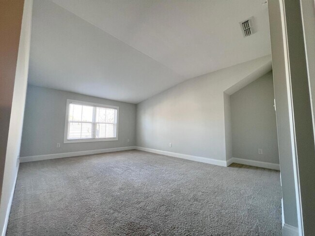 Building Photo - 6800 Milligan Way