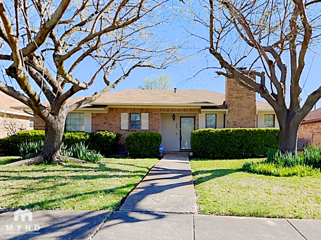 Primary Photo - 405 Stoneybrook Dr