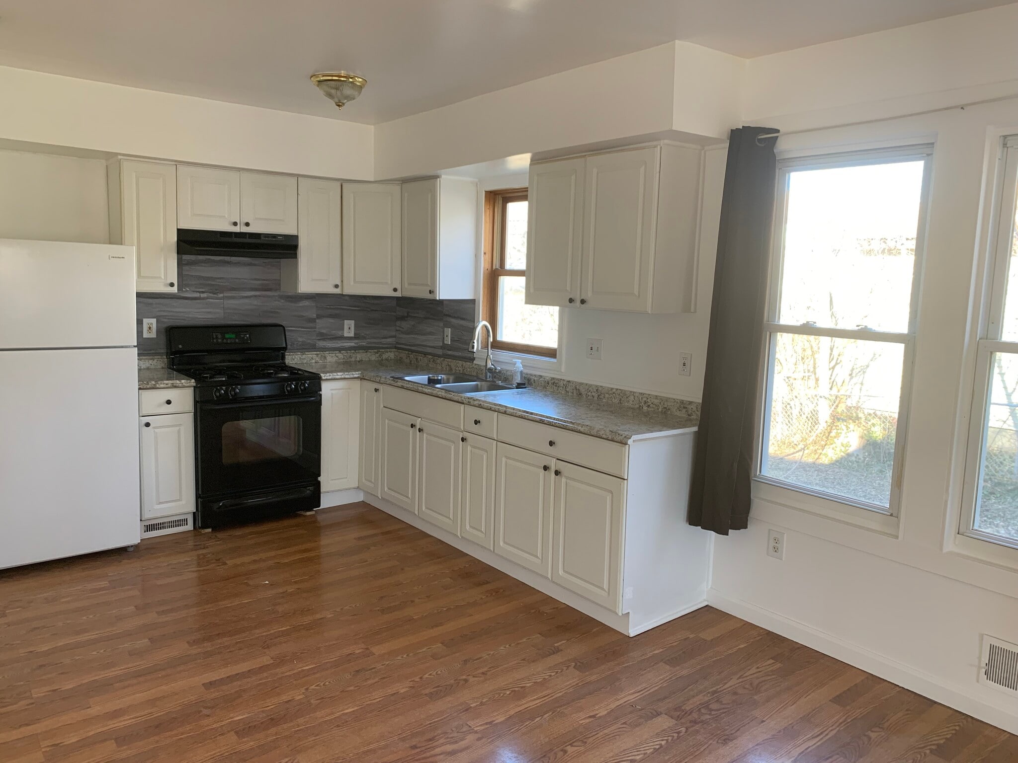 Building Photo - 23123 Stauber Ave