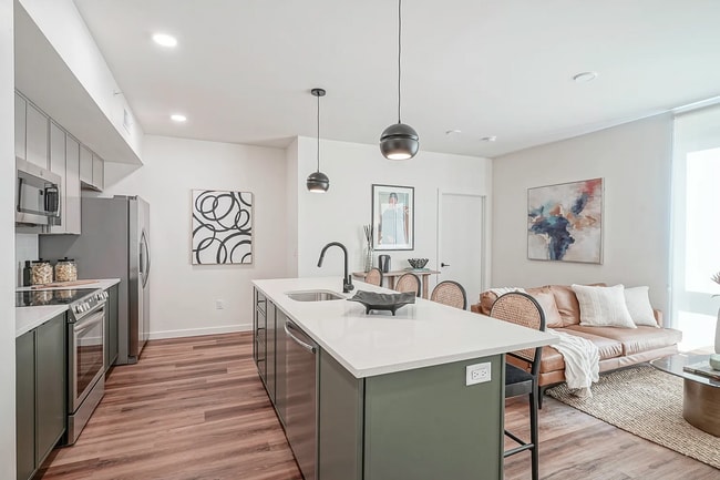 Building Photo - 1301 Bainbridge St