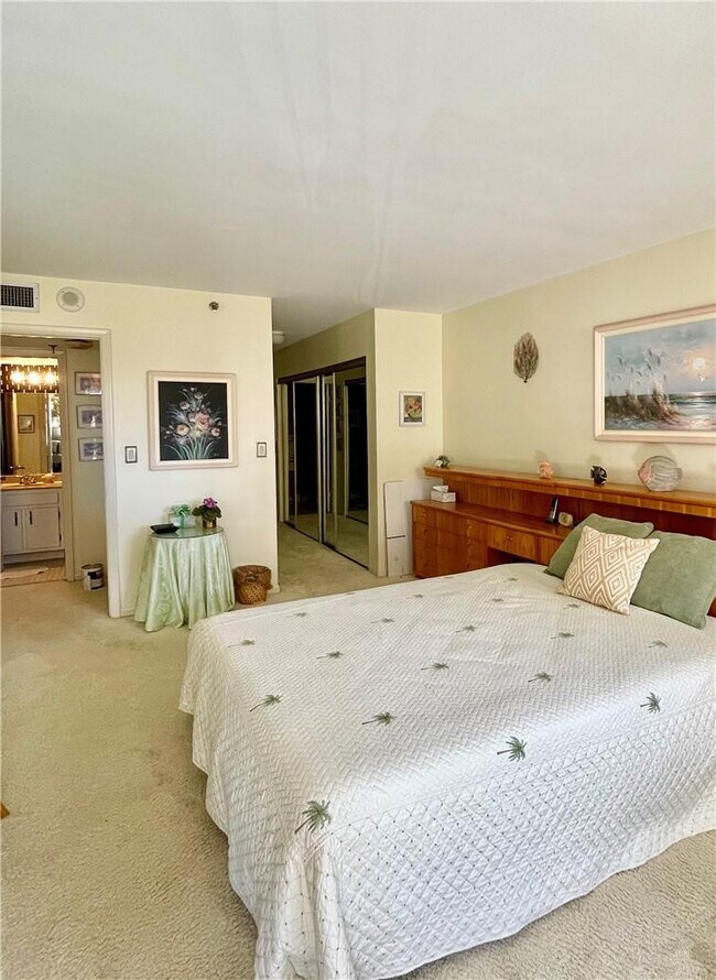 Building Photo - 2900 NE 14th Street Causeway