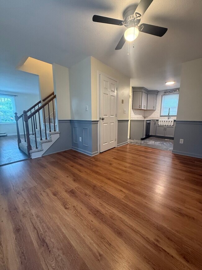Building Photo - 303 Twin Lakes Dr