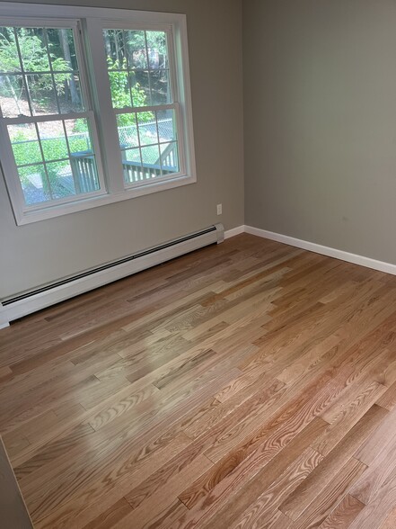 1st floor bedroom - 4 Charles Ln