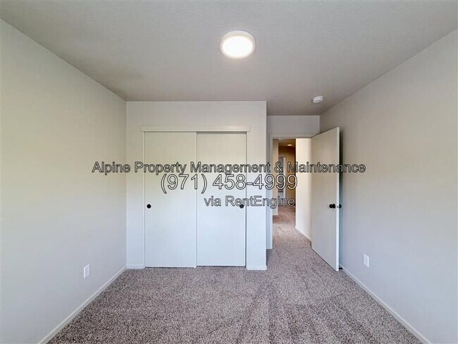 Building Photo - 13119 SW 154th Ave