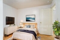 Building Photo - 7007 N Tyler Ave