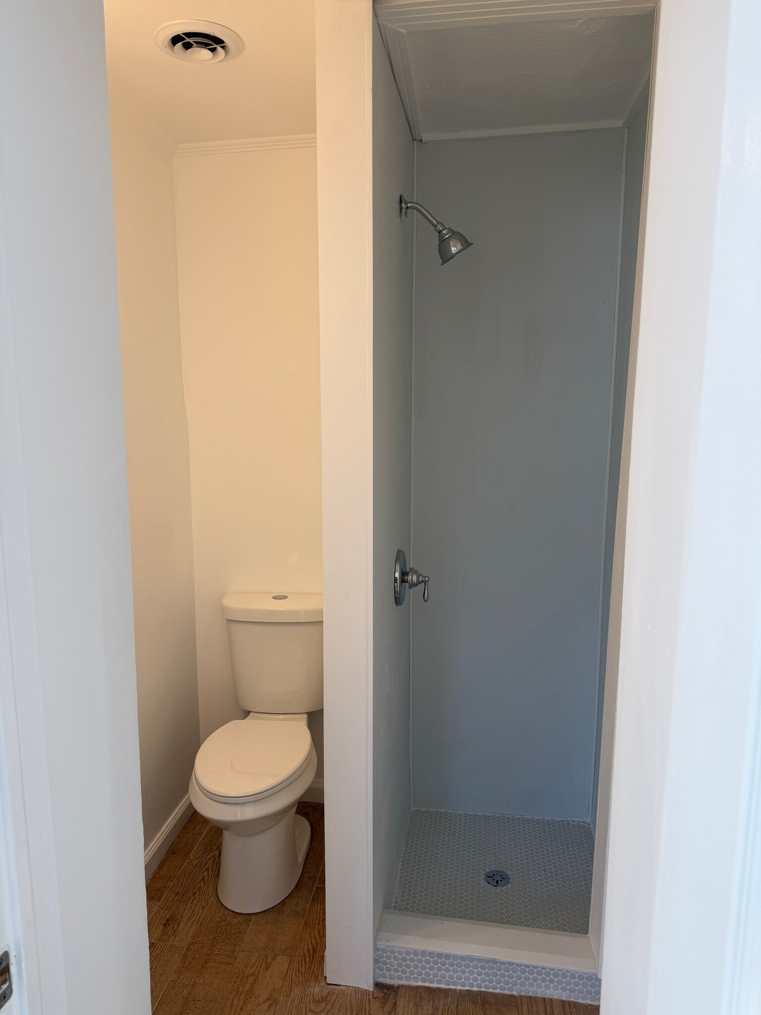 Building Photo - 65 Bay Ave