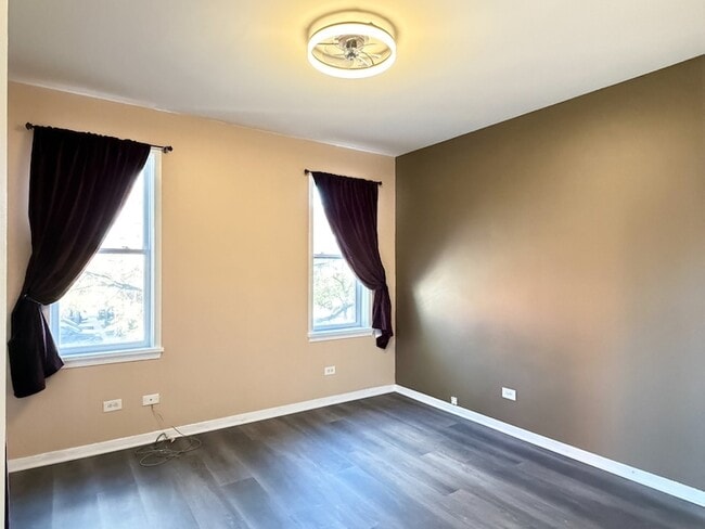 Building Photo - 1300 W Grenshaw St