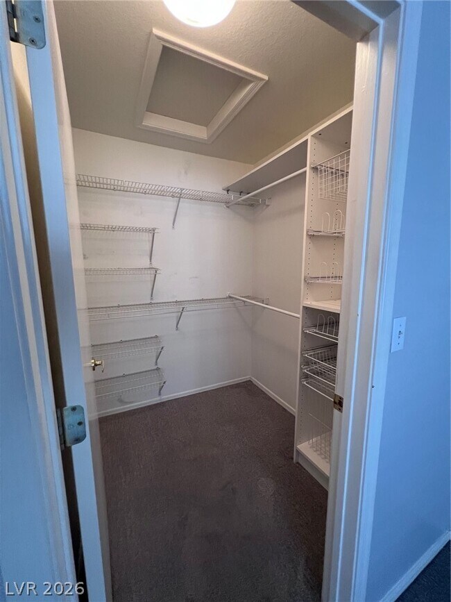 Building Photo - 10000 Bundella Dr