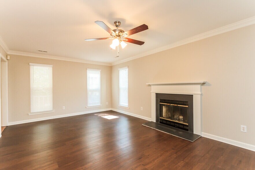Building Photo - 4036 Mozart Ct