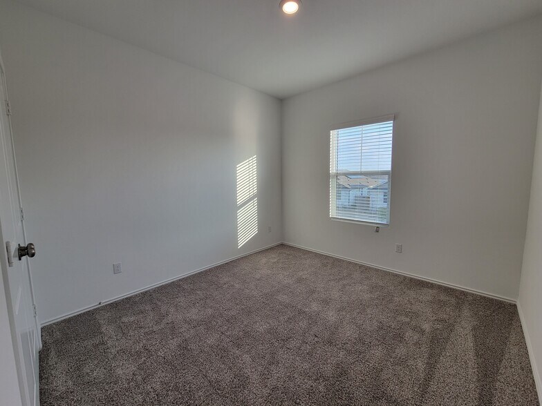 Building Photo - 1609 Cobblecrest Ln