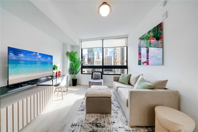 Building Photo - 225 N Miami Ave