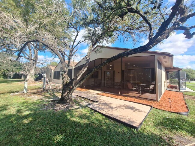 Building Photo - 22295 Timberly Dr