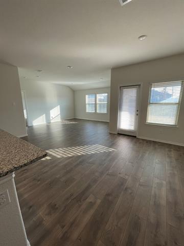 Building Photo - 708 English Dr