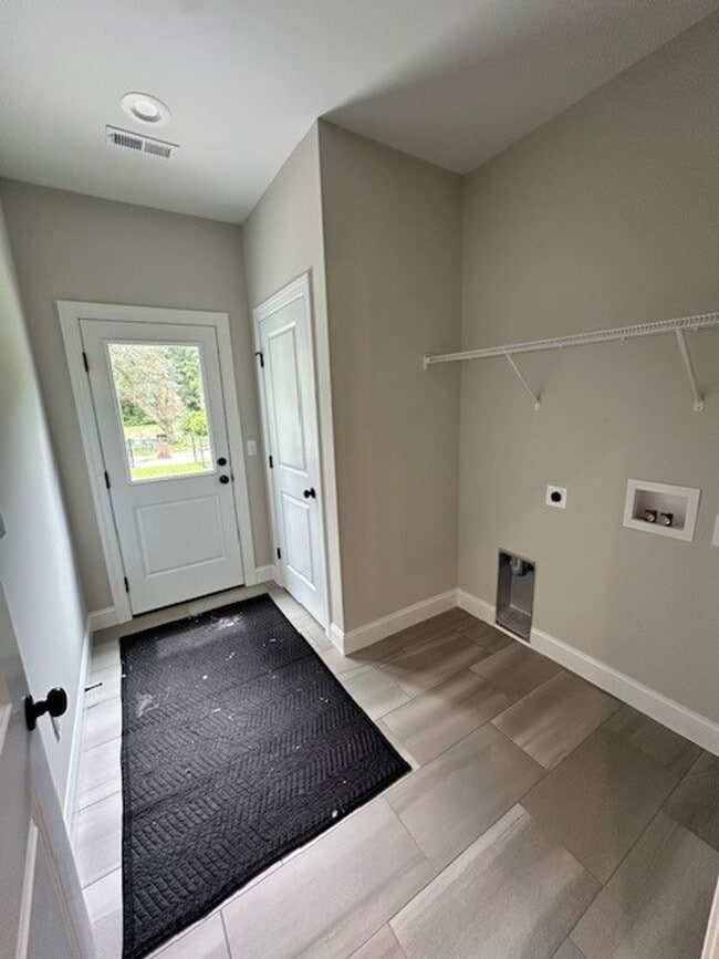 Building Photo - New Construction 3 Bedroom Home