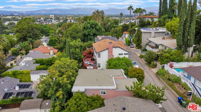 Building Photo - 13563 Contour Dr