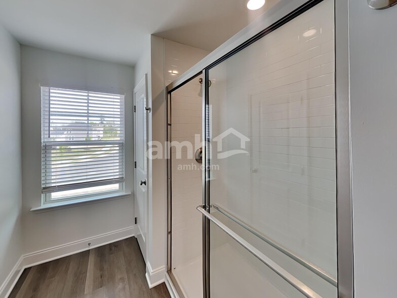 Building Photo - 2108 Williamshire Ln