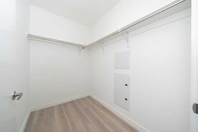 Building Photo - 16 Bennett St