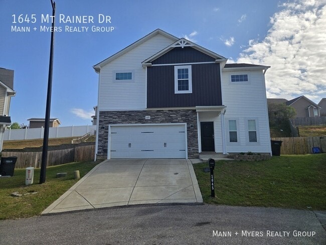 Building Photo - 1645 Mount Rainer Dr