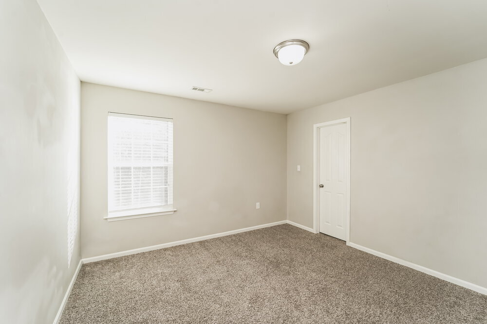Building Photo - 14103 Lake Crossing Dr