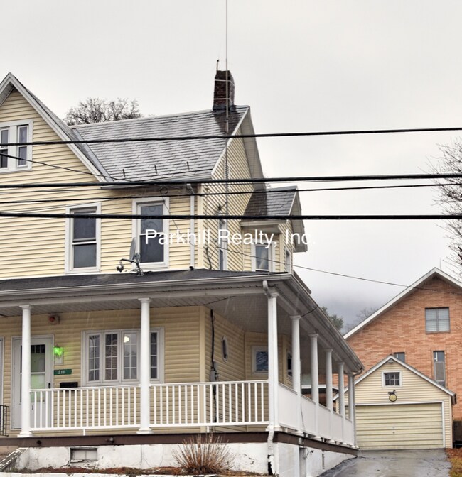 211 E Pennsylvania Ave 211 E Pennsylvania Ave Pen Argyl PA 18072