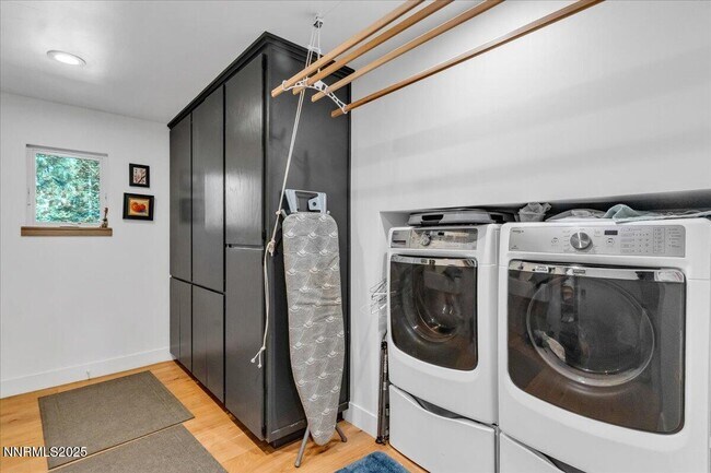 Building Photo - 1262 Hidden Woods Dr