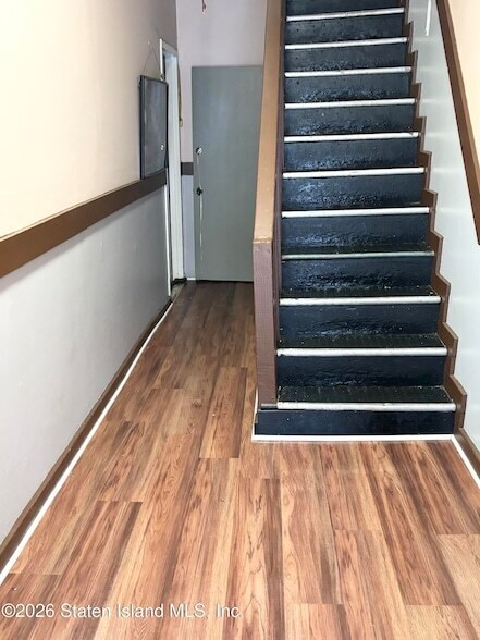 Building Photo - 19 Brook St