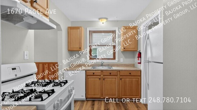 Building Photo - 1670 Pagel Ave