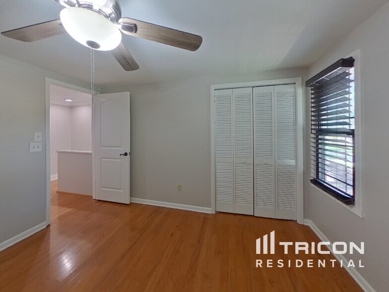 Building Photo - 8637 Leighton Dr